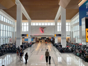 LaGuardia Airport (LGA)